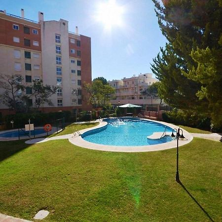 Apartamento En Фуeнхирола Екстериор снимка