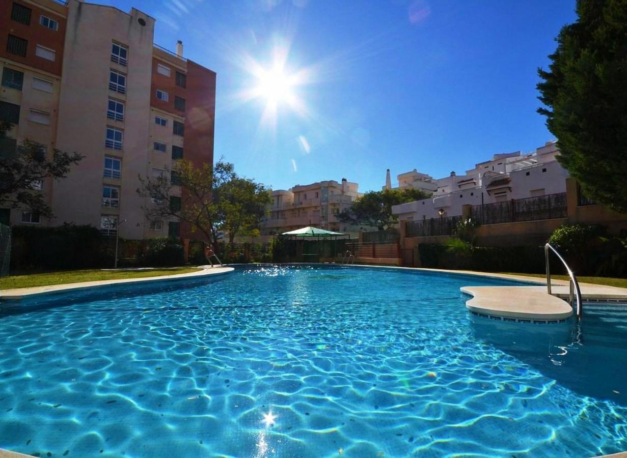 Apartamento En Фуeнхирола Екстериор снимка